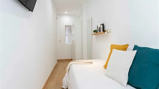 Rooms in Madrid Centro - photo 5