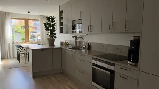 Houses in Österåker - photo 2