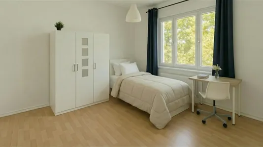 Rooms in Berlin Neukölln - photo 1