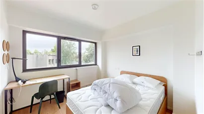 Room for rent in Palaiseau, Île-de-France
