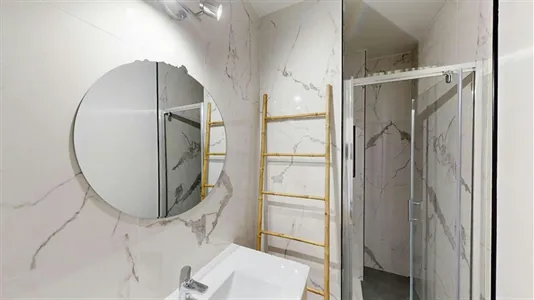 Rooms in Saint-Julien-en-Genevois - photo 10