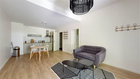 Apartments in Angoulême - photo 2