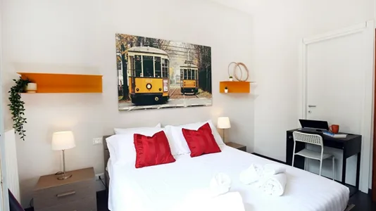 Apartments in Milano Zona 8 - Fiera, Gallaratese, Quarto Oggiaro - photo 2