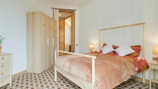 Rooms in Barcelona Eixample - photo 3