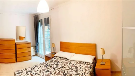 Rooms in Barcelona Ciutat Vella - photo 2