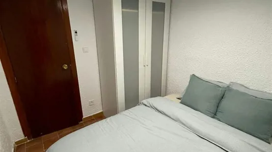 Rooms in Manises - photo 2