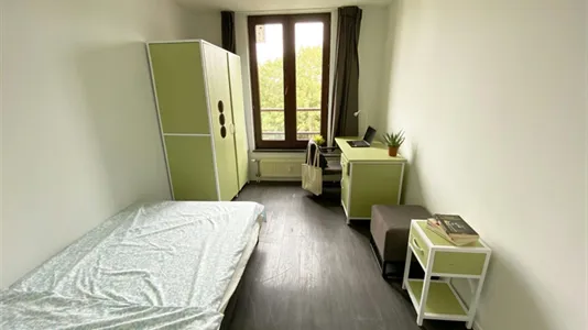 Rooms in Brussels Sint-Gillis - photo 2