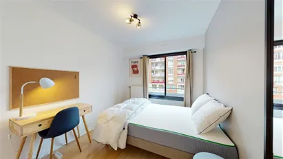 Room for rent in Versailles, Île-de-France
