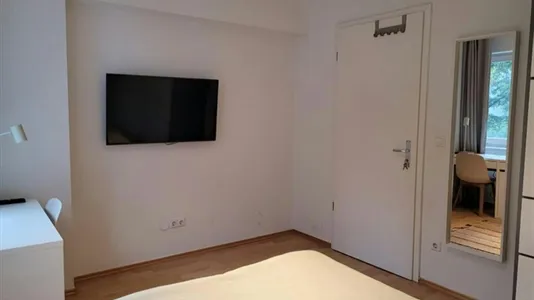 Rooms in Berlin Friedrichshain-Kreuzberg - photo 4