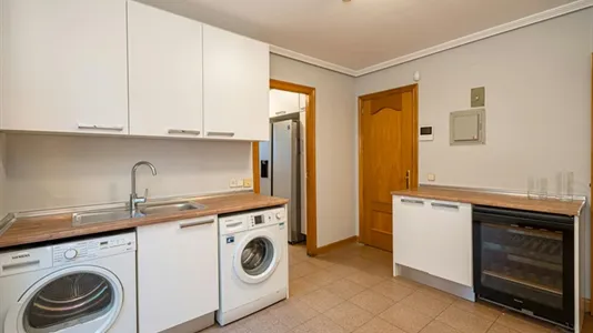 Rooms in Madrid Hortaleza - photo 10