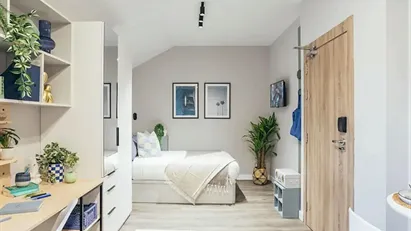 Apartment for rent in Los Bermejales, Andalucía