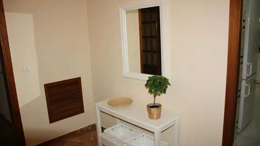 Rooms in Córdoba - photo 9