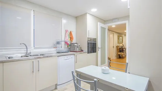 Rooms in Madrid Centro - photo 9