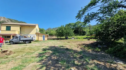 Houses in Bonassola - photo 1