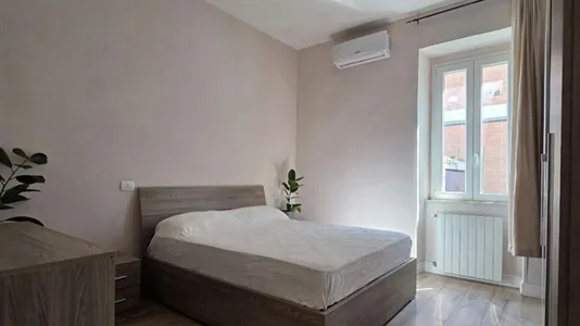Rooms in Roma Municipio VI – Roma Delle Torri - photo 2