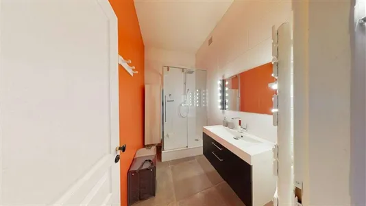 Rooms in Lyon - photo 4