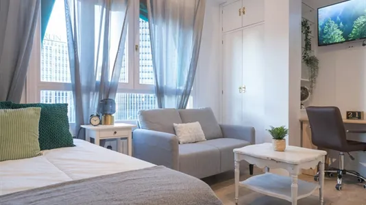 Rooms in Madrid Chamartín - photo 4