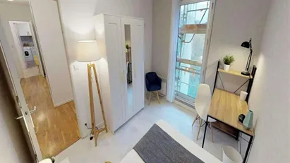 Room for rent in Lyon, Auvergne-Rhône-Alpes Room for rent in Lyon, Auvergne-Rhône-Alpes