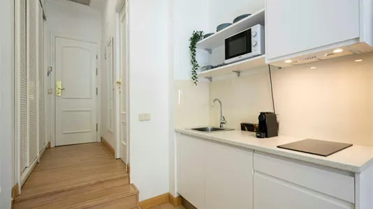 Rooms in Madrid Centro - photo 2