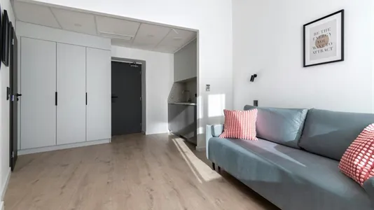 Apartments in Location is not specified - photo 6