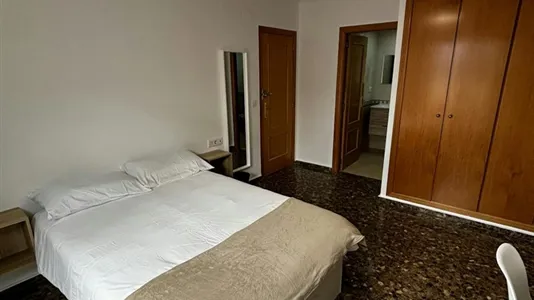 Rooms in Manises - photo 2