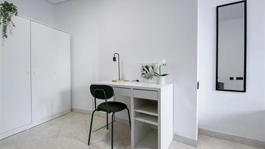 Rooms in Valencia Ciutat Vella - photo 5