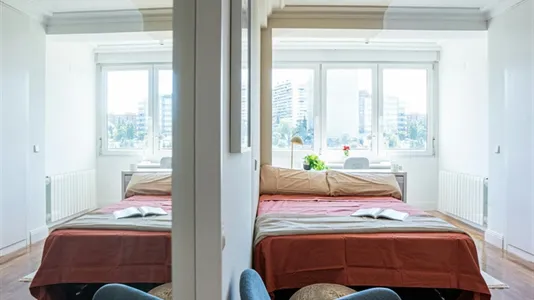 Rooms in Madrid Salamanca - photo 2