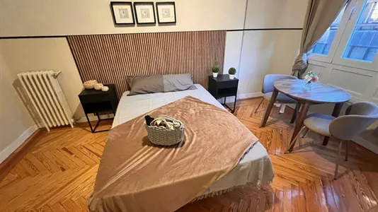 Rooms in Madrid Retiro - photo 4