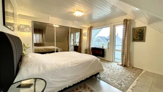 Houses in Upplands Väsby - photo 4