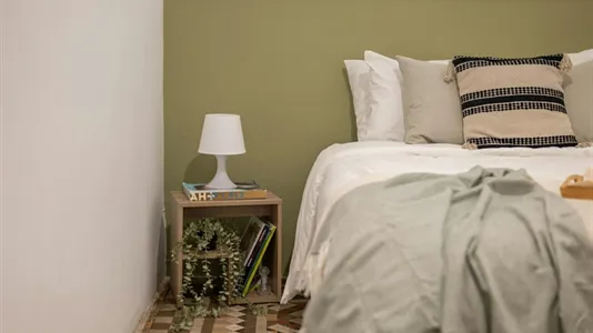Rooms in Barcelona Ciutat Vella - photo 1