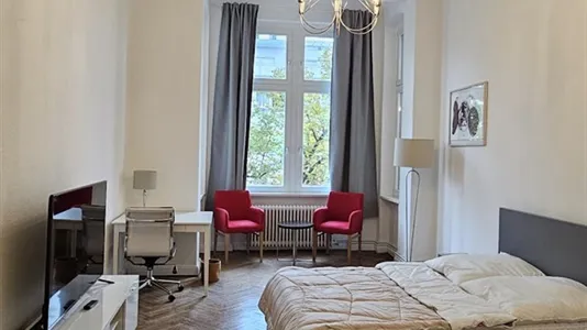 Rooms in Berlin Charlottenburg-Wilmersdorf - photo 1