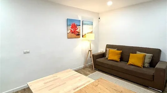 Apartments in Barcelona Ciutat Vella - photo 2