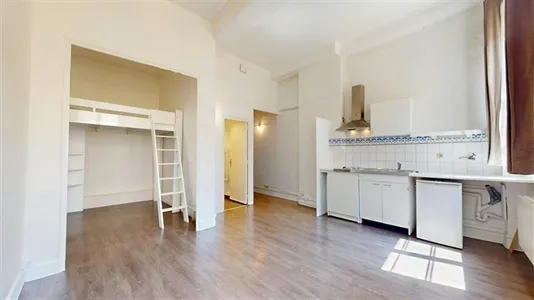 Apartments in Lyon - photo 5