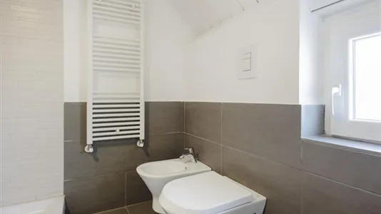 Rooms in Roma Municipio VI – Roma Delle Torri - photo 8