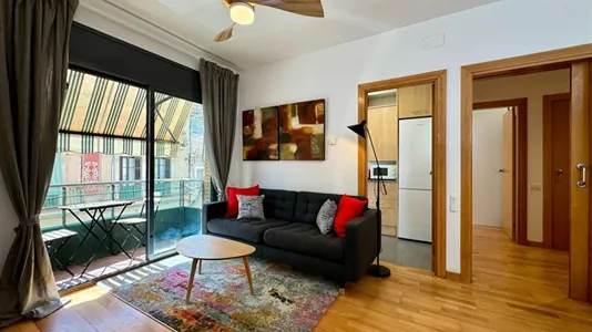 Rooms in Barcelona Sants-Montjuïc - photo 9