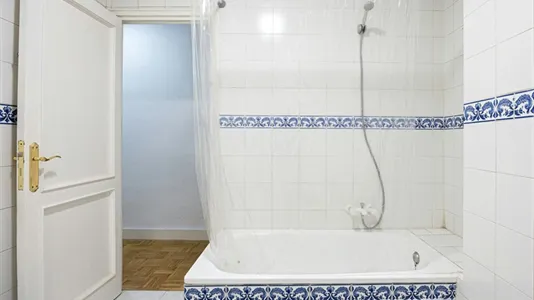 Rooms in Madrid Chamberí - photo 10