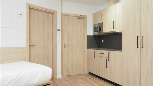 Rooms in Bilbao - photo 8