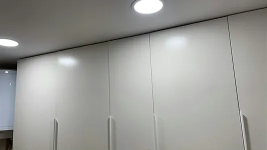 Rooms in Badalona - photo 9