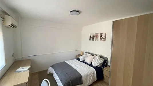 Rooms in Málaga - photo 3