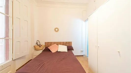 Rooms in Barcelona Ciutat Vella - photo 3