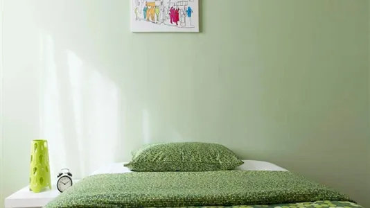 Rooms in Milano Zona 8 - Fiera, Gallaratese, Quarto Oggiaro - photo 5