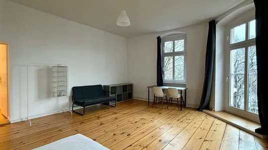 Apartments in Berlin Mitte - photo 2