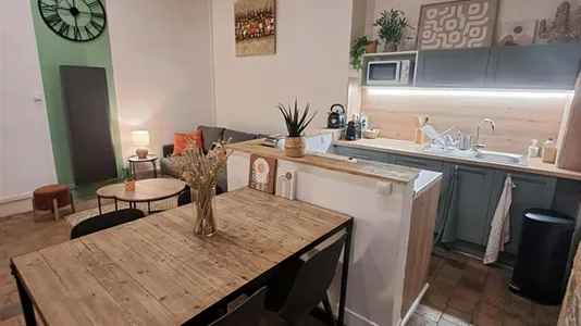 Apartments in Lyon - photo 7