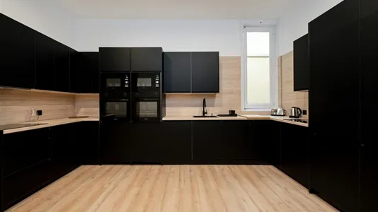 Rooms in Madrid Centro - photo 7