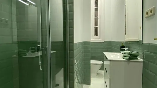 Rooms in Madrid Centro - photo 10