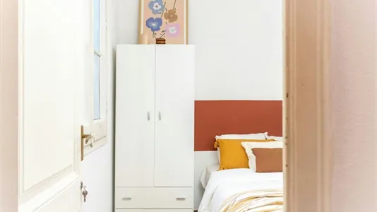 Rooms in Barcelona Eixample - photo 1