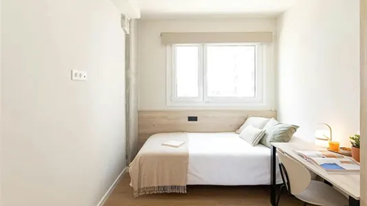Apartments in Terrassa - photo 4