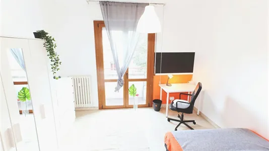 Rooms in Lecco - photo 4