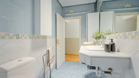 Rooms in Madrid Retiro - photo 8