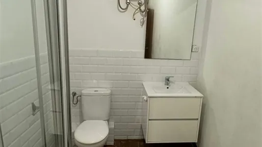 Rooms in Barcelona Ciutat Vella - photo 5